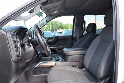 2019 Chevrolet 1500 Crew Cab, $26500. Photo 5
