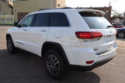 2022 Jeep Grand Cherokee, $20995. Photo 4
