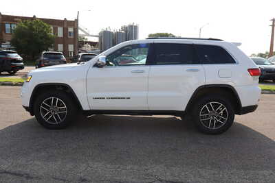 2022 Jeep Grand Cherokee, $20995. Photo 8