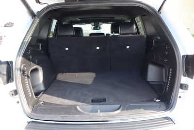 2022 Jeep Grand Cherokee, $20995. Photo 11
