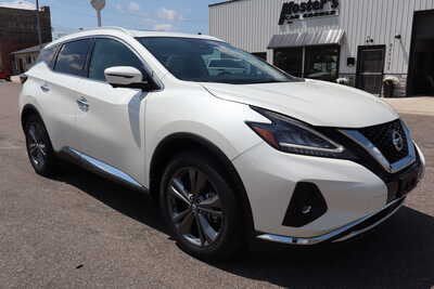 2022 Nissan Murano, $22995. Photo 2