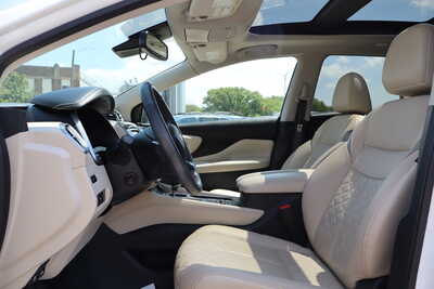 2022 Nissan Murano, $22995. Photo 5