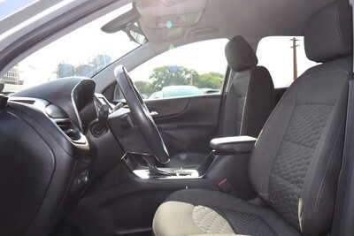 2019 Chevrolet Equinox, $14995. Photo 5