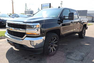2018 Chevrolet 1500 Crew Cab, $19995. Photo 1
