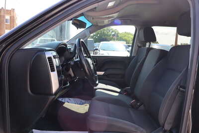 2018 Chevrolet 1500 Crew Cab, $19995. Photo 5