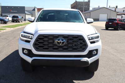 2023 Toyota Tacoma, $28900. Photo 12