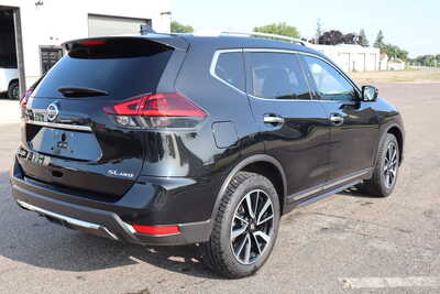 2020 Nissan Rogue, $15995. Photo 5