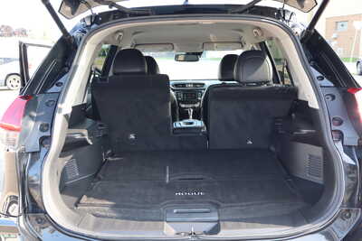 2020 Nissan Rogue, $15995. Photo 7