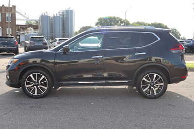 2020 Nissan Rogue, $15995. Photo 8
