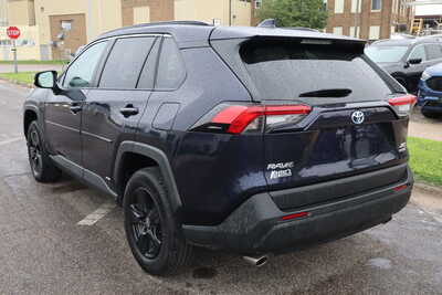 2021 Toyota RAV4, $23995. Photo 7