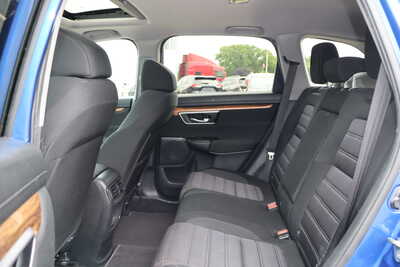 2020 Honda CR-V, $18500. Photo 6