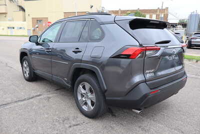 2022 Toyota RAV4, $25500. Photo 4