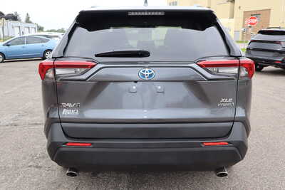 2022 Toyota RAV4, $25500. Photo 10