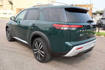 2023 Nissan Pathfinder, $26500. Photo 4