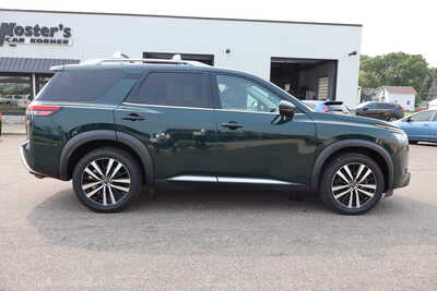 2023 Nissan Pathfinder, $26500. Photo 9