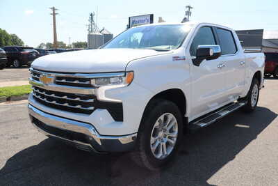 2022 Chevrolet 1500 Crew Cab, $36900. Photo 1