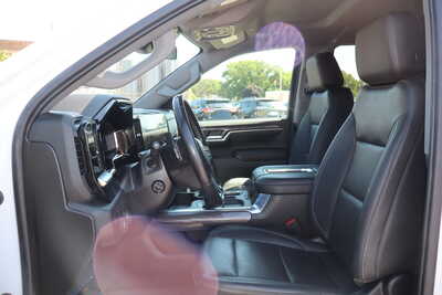 2022 Chevrolet 1500 Crew Cab, $36900. Photo 5