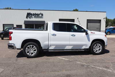 2022 Chevrolet 1500 Crew Cab, $36900. Photo 9