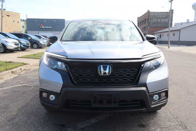 2021 Honda Passport, $19995. Photo 2