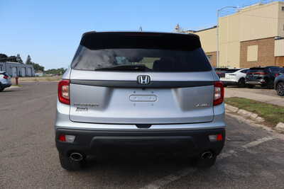 2021 Honda Passport, $19995. Photo 6