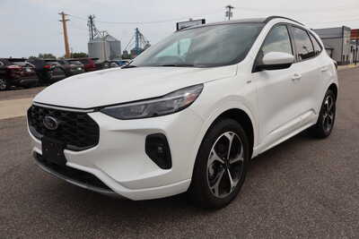 2025 Ford Escape, $25995. Photo 1