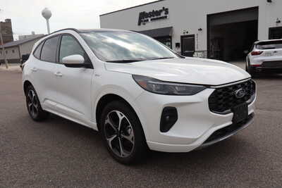2025 Ford Escape, $25995. Photo 2