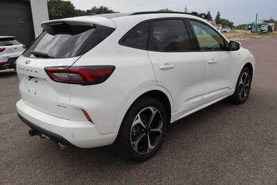 2025 Ford Escape, $25995. Photo 3