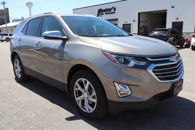 2019 Chevrolet Equinox, $14995. Photo 2
