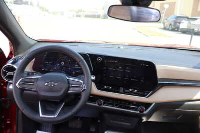 2026 Chevrolet Equinox, $26995. Photo 8