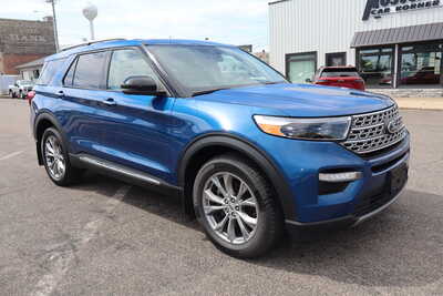 2022 Ford Explorer, $22500. Photo 2