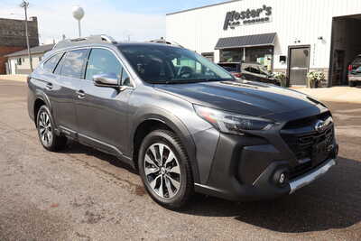 2023 Subaru Outback, $23500. Photo 2