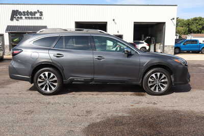 2023 Subaru Outback, $23500. Photo 9