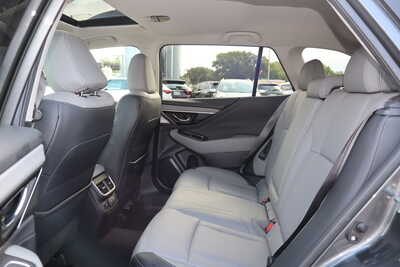 2021 Subaru Outback, $17995. Photo 6