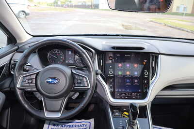 2021 Subaru Outback, $17995. Photo 7