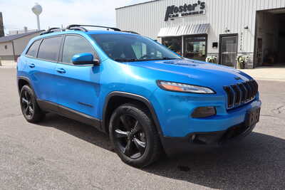2018 Jeep Cherokee, $13500. Photo 2