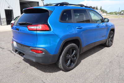 2018 Jeep Cherokee, $13500. Photo 3