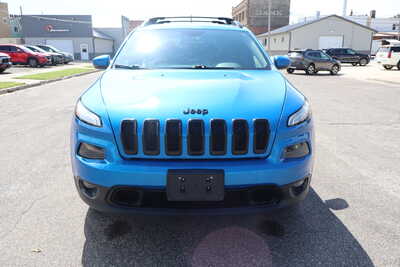 2018 Jeep Cherokee, $13500. Photo 12