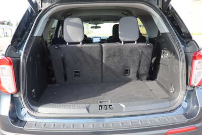 2023 Ford Explorer, $25500. Photo 11