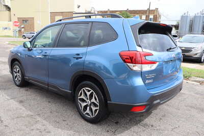 2020 Subaru Forester, $17500. Photo 4