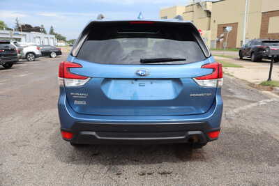 2020 Subaru Forester, $17500. Photo 11