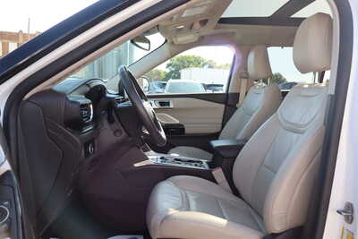 2023 Ford Explorer, $33995. Photo 5