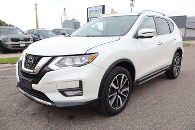 2020 Nissan Rogue, $15995. Photo 1