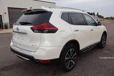 2020 Nissan Rogue, $15995. Photo 3
