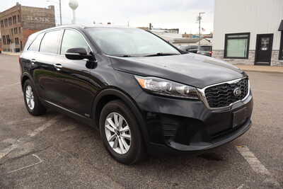 2019 Kia Sorento, $10995. Photo 2