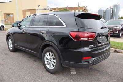 2019 Kia Sorento, $10995. Photo 4