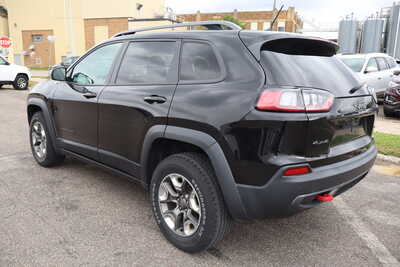 2019 Jeep Cherokee, $13995. Photo 4