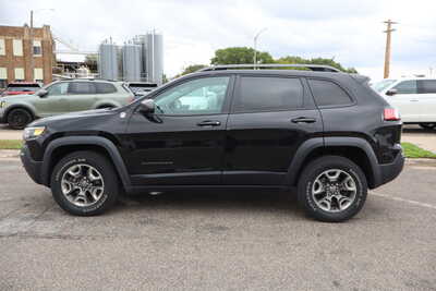 2019 Jeep Cherokee, $13995. Photo 8