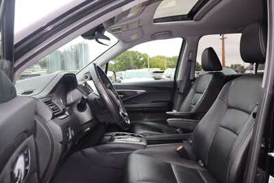 2022 Honda Pilot, $24995. Photo 5