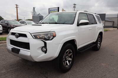 2017 Toyota 4Runner, $26500. Photo 1