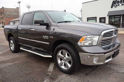 2016 RAM 1500 Crew Cab, $18500. Photo 2